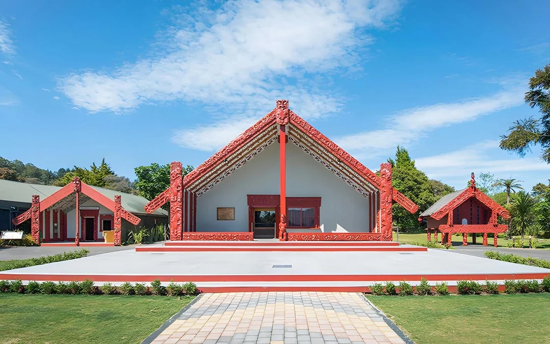[All Inclusive] From Auckland: Hobbiton, Rotorua, Te Puia & Maori Culture Guided Tour Image 9