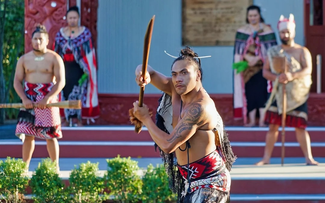 [All Inclusive] From Auckland: Hobbiton, Rotorua, Te Puia & Maori Culture Guided Tour Image 1