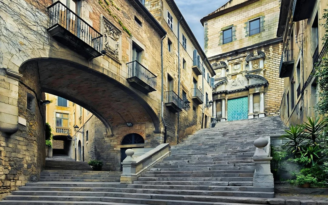 From Barcelona: Girona & Figueres Day Trip with Dalí Theatre-Museum Tickets Image 9