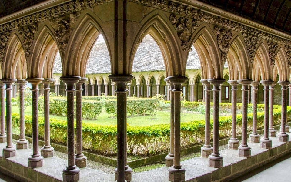 From Bayeux: Small-Group Guided Tour to Mont-Saint-Michel with Transfers and Abbey Entry Image 5