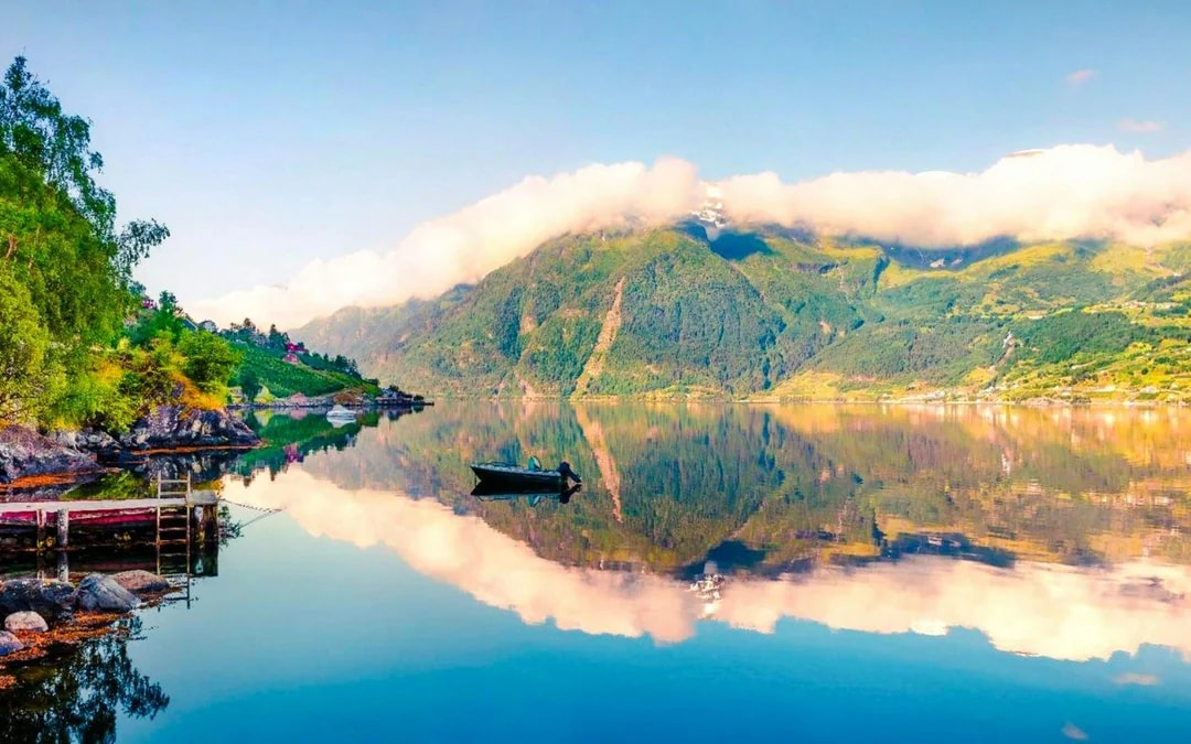 From Bergen: Hardangerfjord, Waterfalls, Culture & Apple Pie Image 1