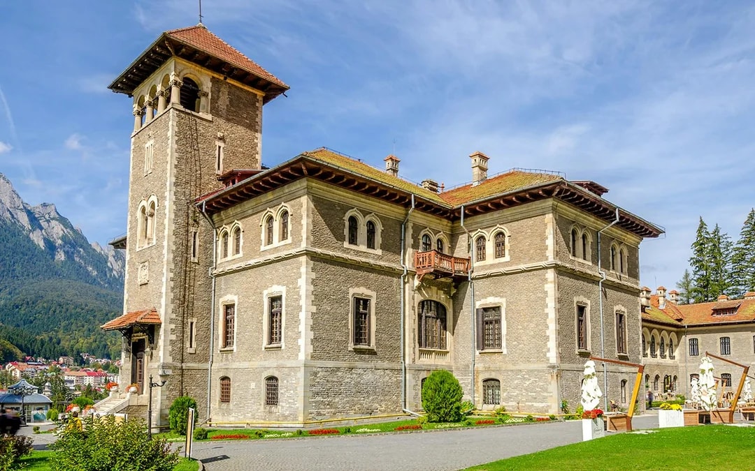 From Bucharest: Peles Castle, Bran Castle & Cantacuzino Castle ('Wednesday Castle') Tour
 Image 7