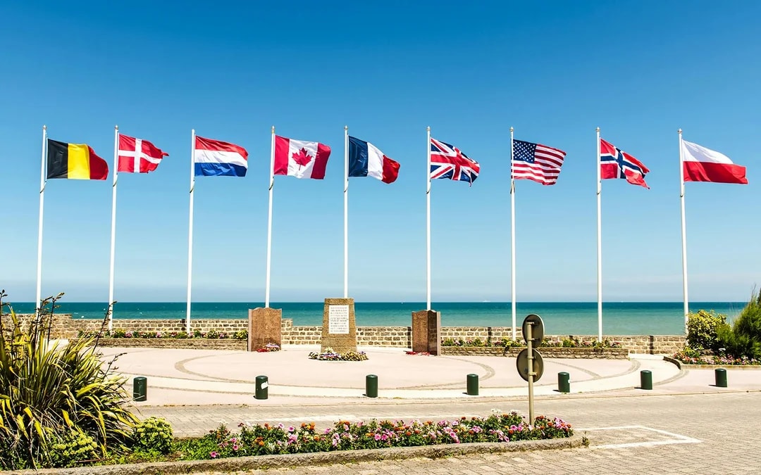 From Caen: D-Day Beaches Half-Day Tour with Caen Memorial Museum Entry
 Image 11