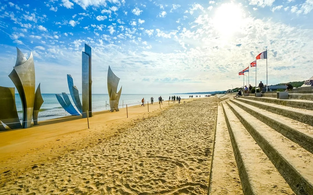 From Caen: D-Day Beaches Half-Day Tour with Caen Memorial Museum Entry
 Image 8
