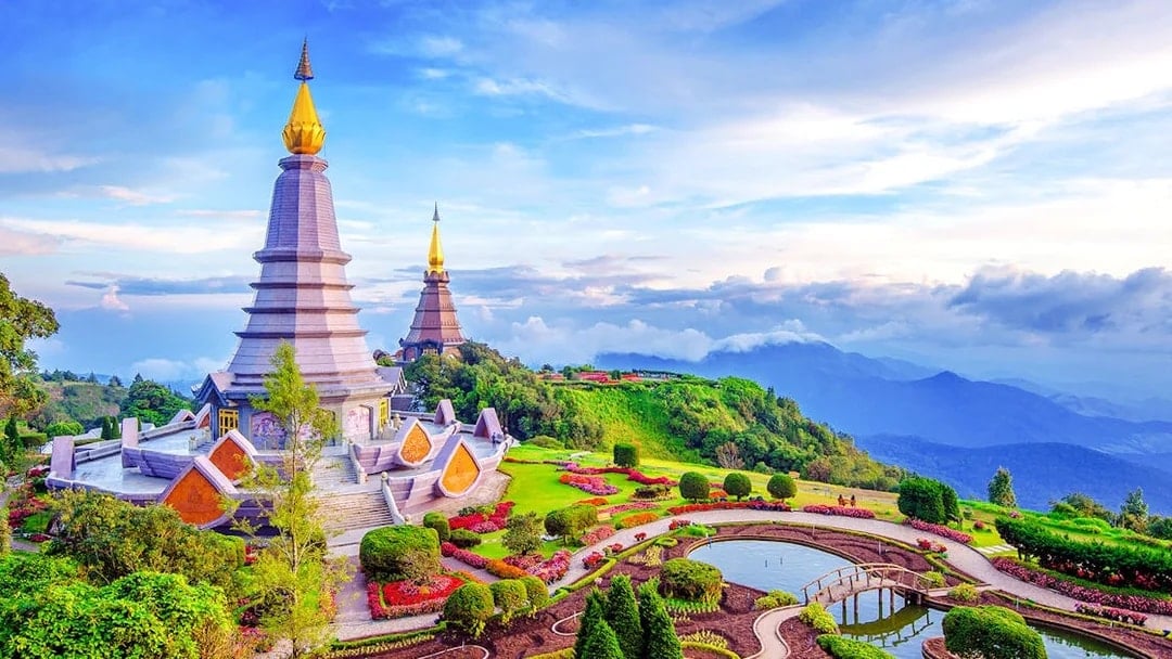 From Chiang Mai: Doi Inthanon National Park Full-Day Private Tour with Transfers