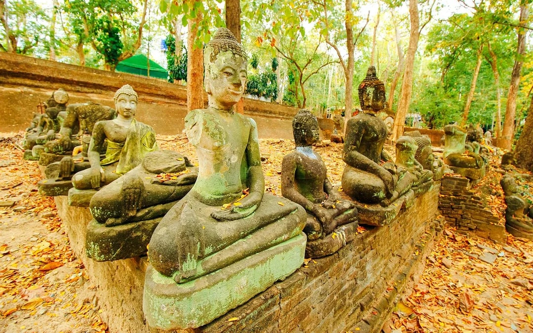 From Chiang Mai: Wat Umong, Doi Suthep, Hmong Village Guided Tour with Hotel Transfers
 Image 9