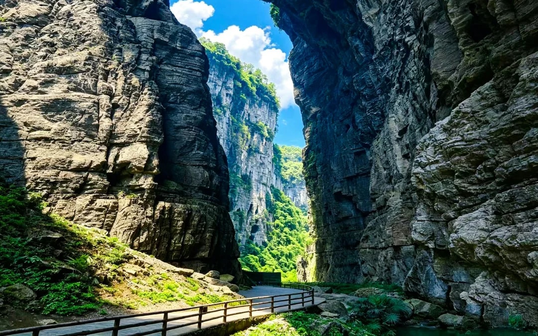 From Chongqing: Private Wulong Three Natural Bridges, Fairy Mountain & Wujiang River Gallery Tour Image 6