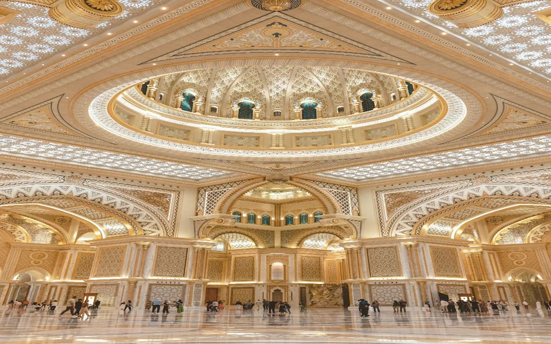 From Dubai: Abu Dhabi Heritage & Culture Tour with Sheikh Zayed Grand Mosque & Souq Image 7