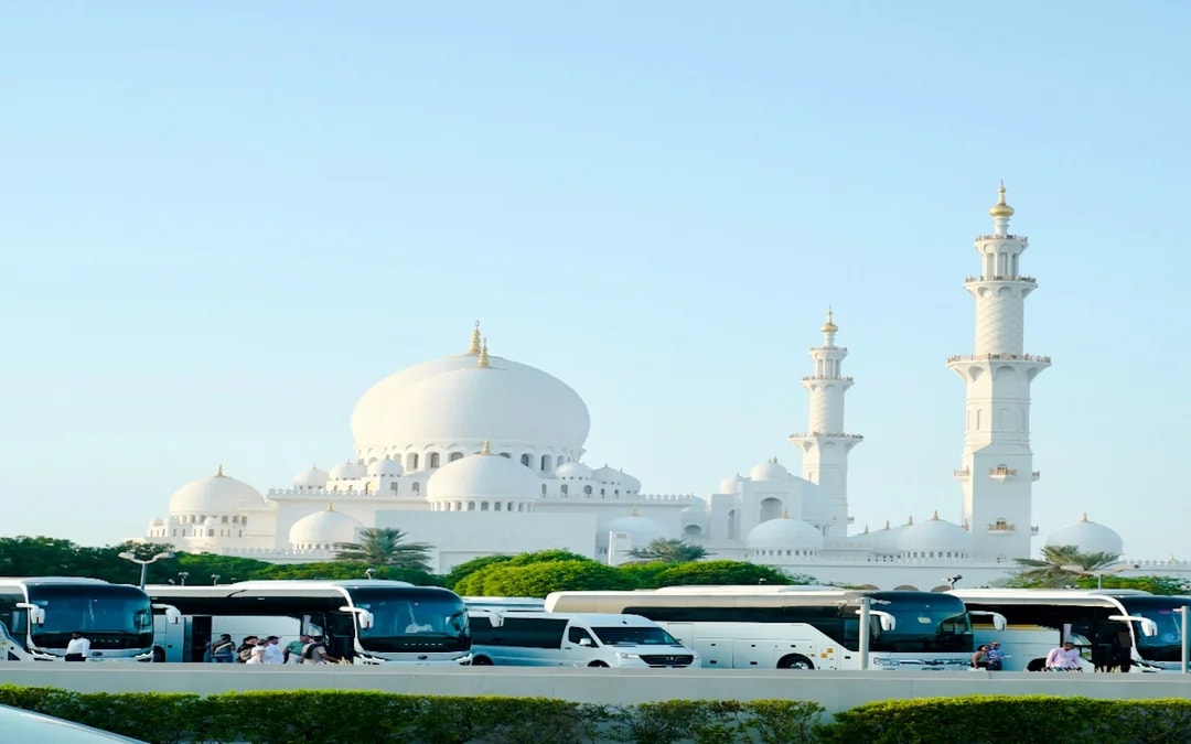 From Dubai: Abu Dhabi Heritage & Culture Tour with Sheikh Zayed Grand Mosque & Souq Image 8