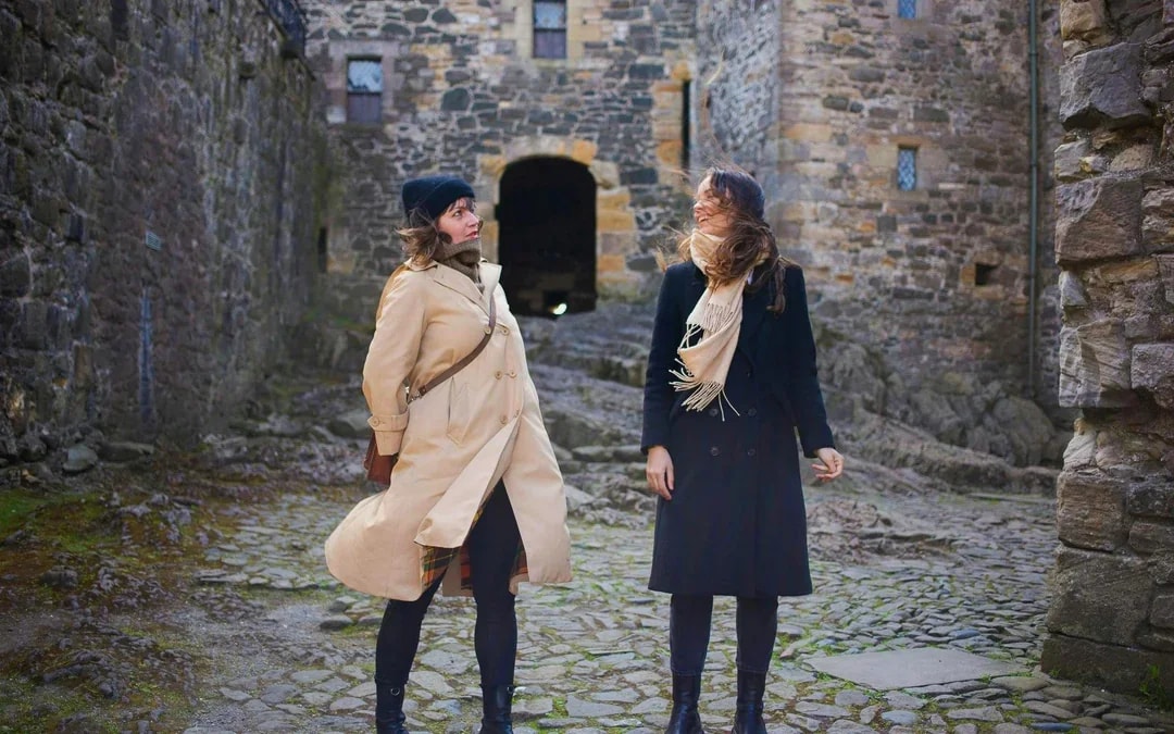 From Edinburgh: Outlander Locations Tour with Entry to Castles Image 2