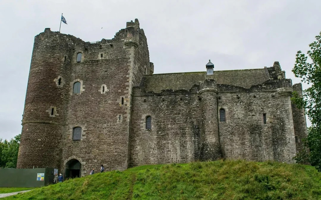 From Edinburgh: Outlander Locations Tour with Entry to Castles Image 5