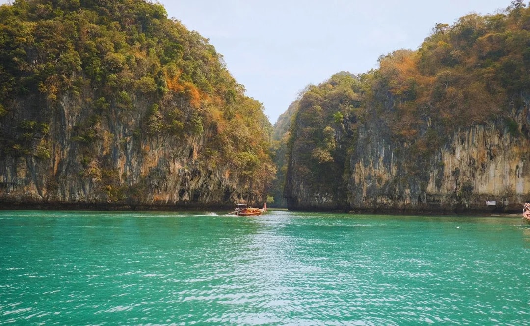 From Krabi: Hong Island Half-Day Tour by Luxury Longtail Boat Image 10