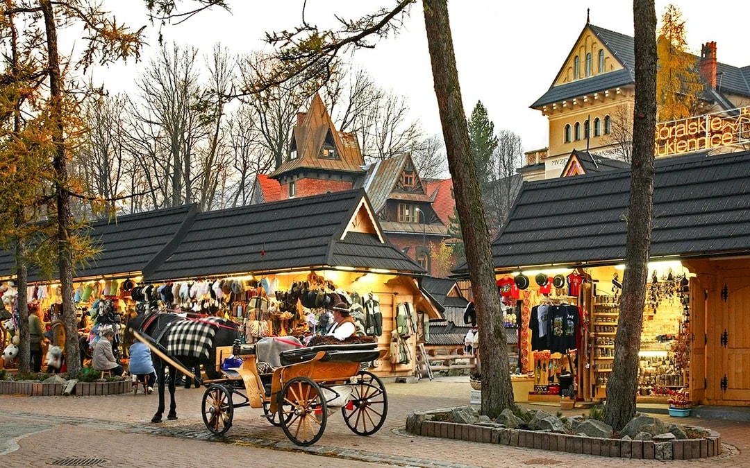 From Kraków: Full-Day Trip to Zakopane with Chochołów Thermal Spa, Cable Car & Transfers Image 10