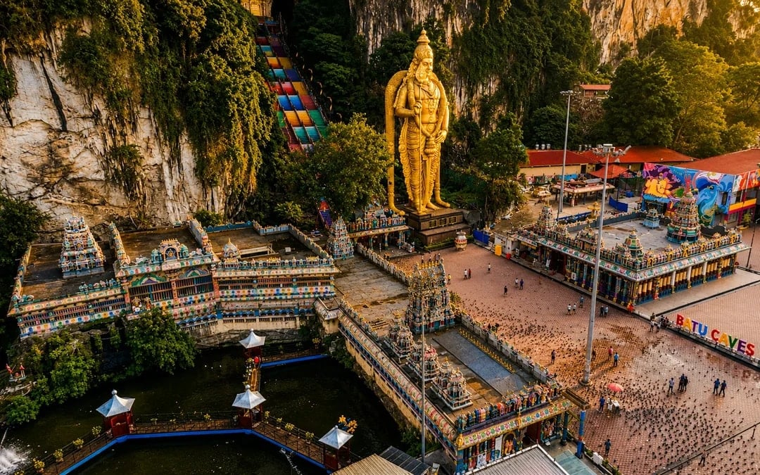 From Kuala Lumpur: Batu Caves & Genting Highlands Private Day Trip Image 1