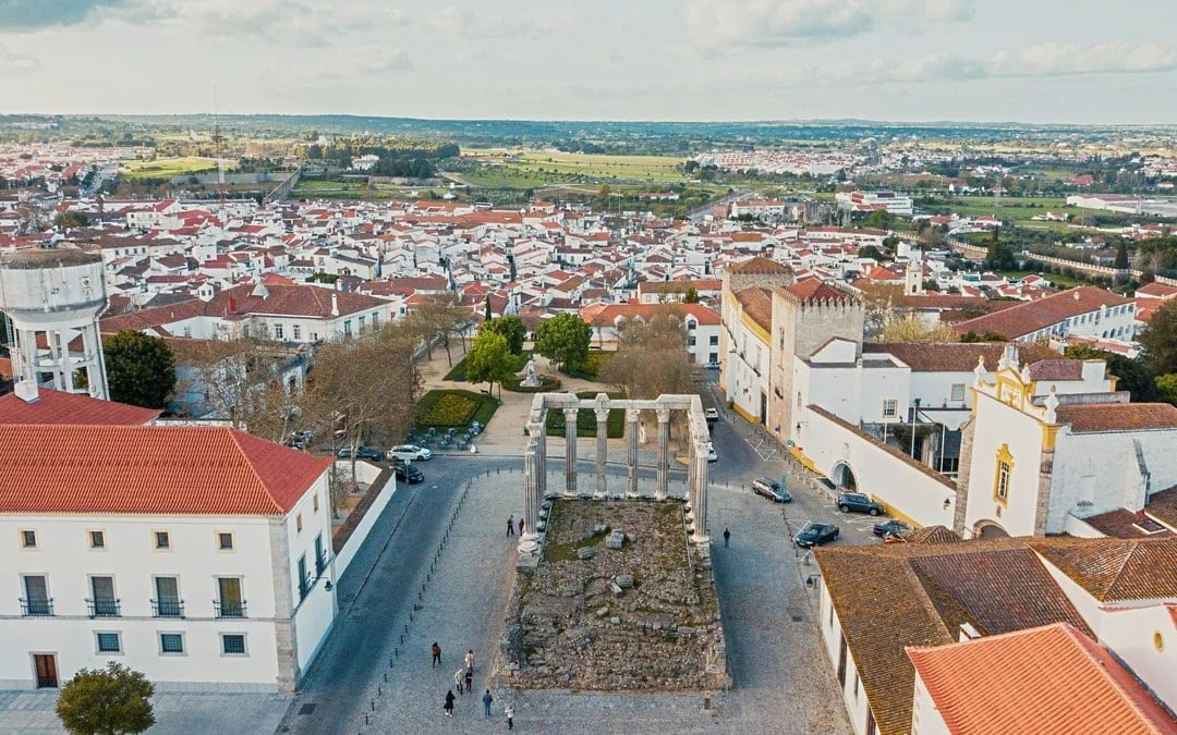 From Lisbon: Évora, Monsaraz, Wine Tasting & Cristo Rei Image 1