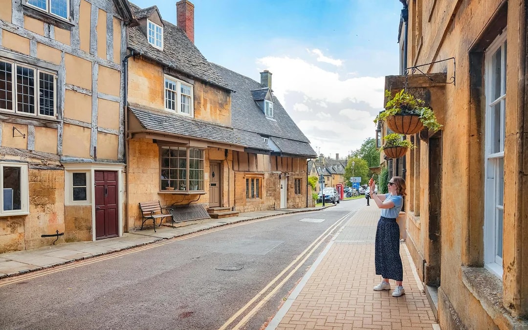 Cotswolds Guided Tour with Optional Lunch at a Historic Inn Image 8