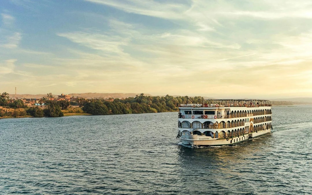 From Luxor: 5-Day Nile Cruise with Hot-Air Balloon Ride & Abu Simbel Visit Image 2