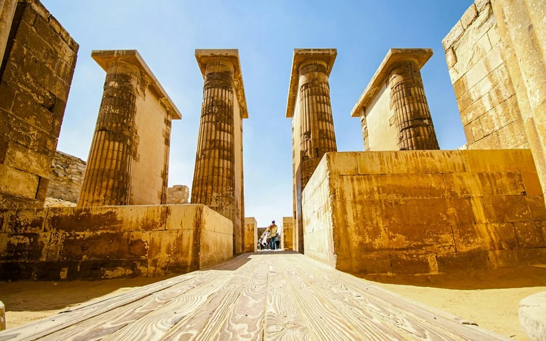 From Luxor: Half-Day East Bank Guided Tour with Karnak and Luxor Temple Visits and Lunch Image 9