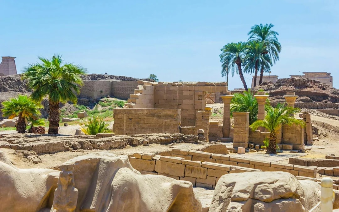 From Luxor: Half-Day East Bank Guided Tour with Karnak and Luxor Temple Visits and Lunch Image 10