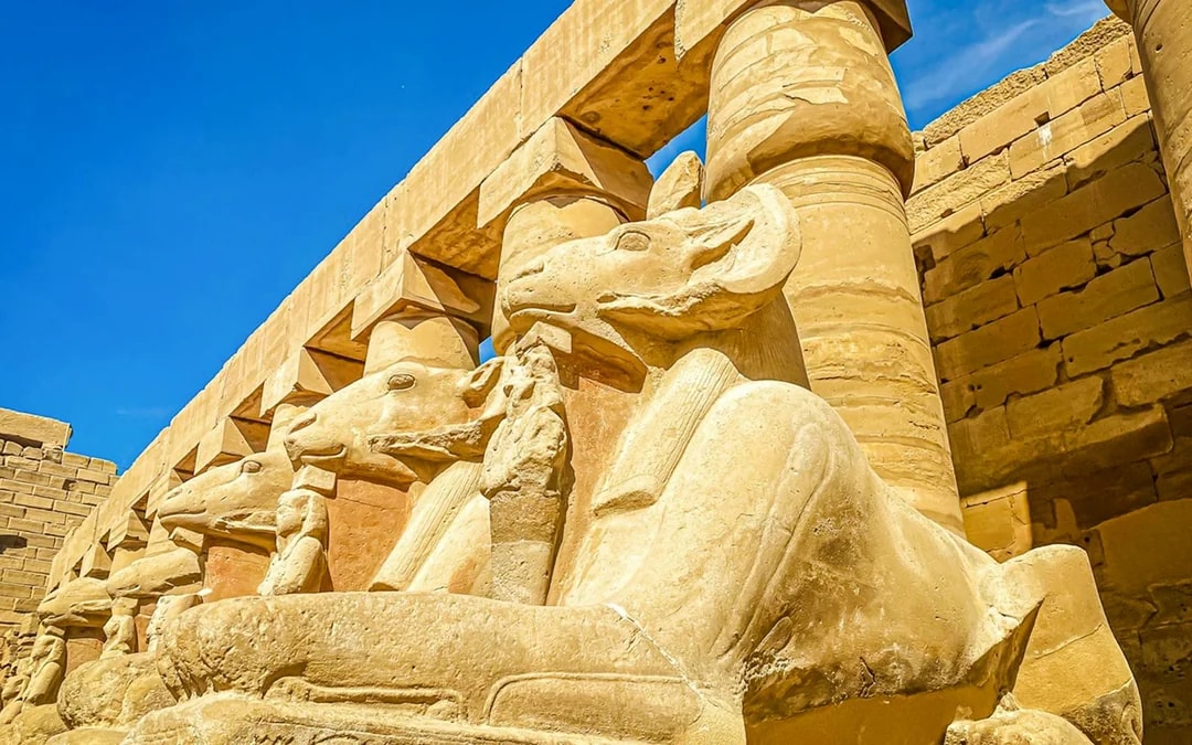 From Luxor: Half-Day East Bank Guided Tour with Karnak and Luxor Temple Visits and Lunch Image 3