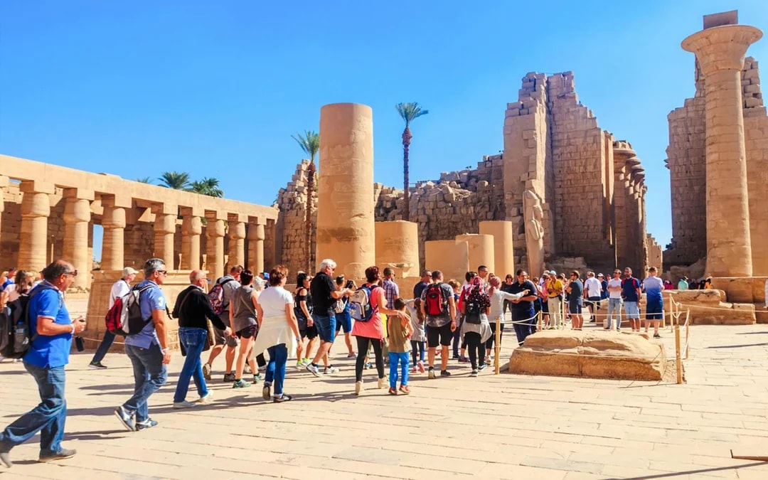 From Luxor: Half-Day East Bank Guided Tour with Karnak and Luxor Temple Visits and Lunch Image 4