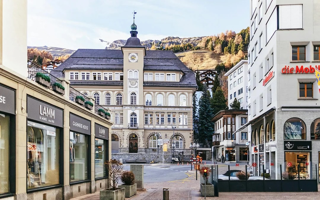 From Milan: St. Moritz-Tirano Day Trip with Lake Como Cruise & Bernina Red Train Image 8