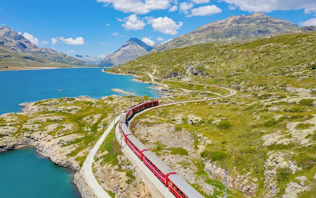 From Milan: St. Moritz-Tirano Day Trip with Lake Como Cruise & Bernina Red Train Image 10