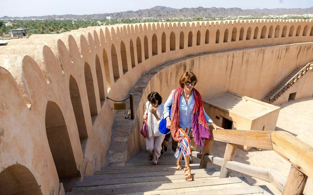From Muscat: Nizwa Fort & Jebel Shams Day Trip with Lunch and Grand Canyon Views Image 2