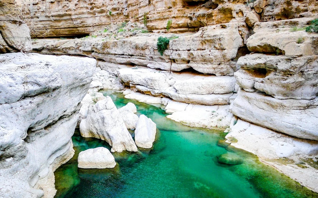 From Muscat: Private Tour of Wadi Shab Hike, Fins Beach Swim & Bimmah Sinkhole Image 2