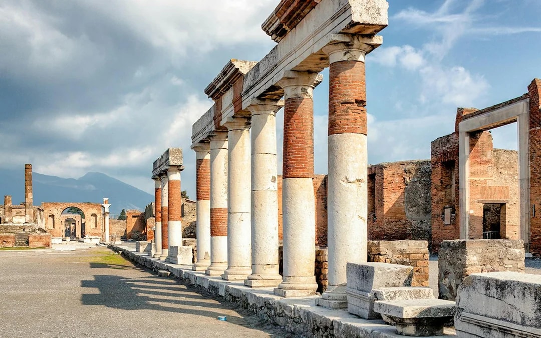 From Naples: Pompeii and Amalfi Coast Day Trip with Transfers Image 9