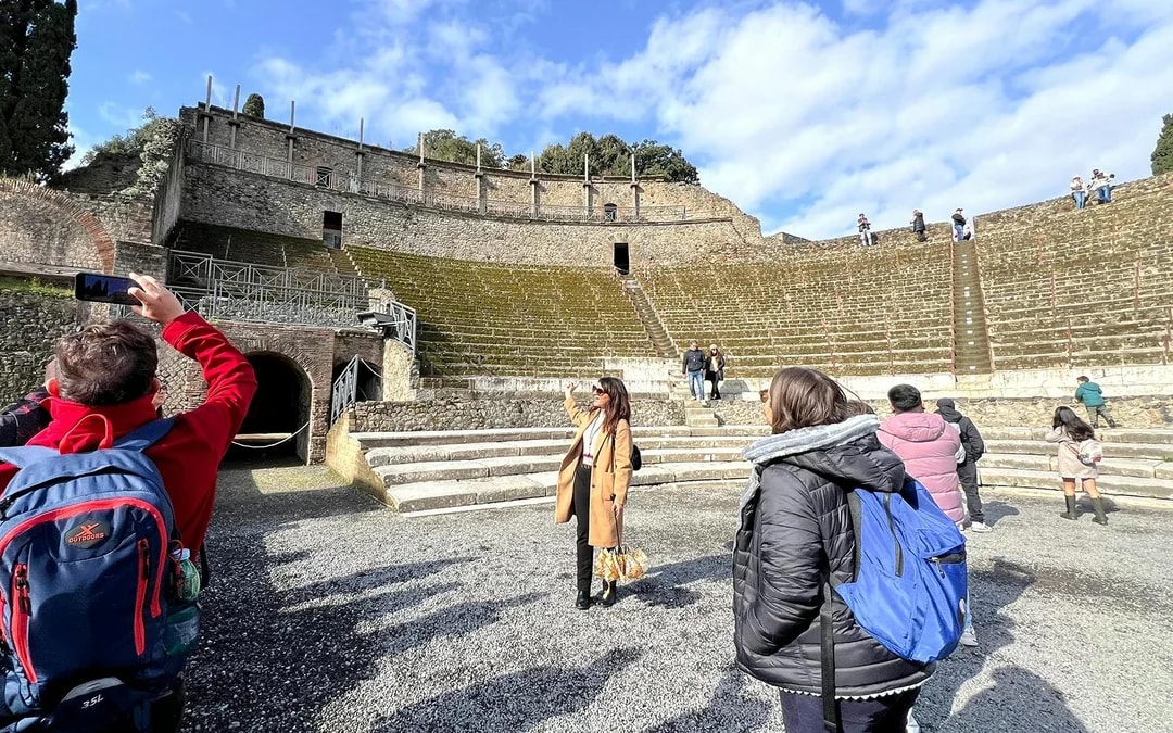 From Naples: Pompeii and Herculaneum Guided Tour with Transfers Image 2