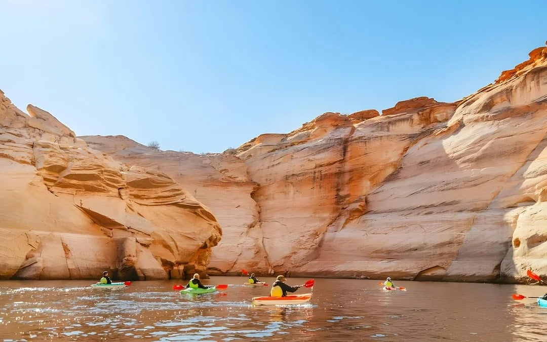 From Page: Lake Powell Kayak & Water Antelope Canyon Guided Tour Image 1