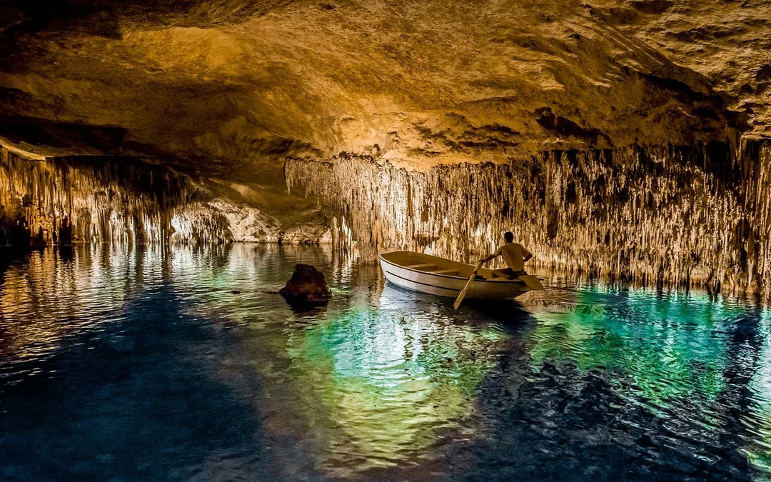 From Palma: Caves of Drach, Lake Martel, & Pearl Factory Day Trip Image 6