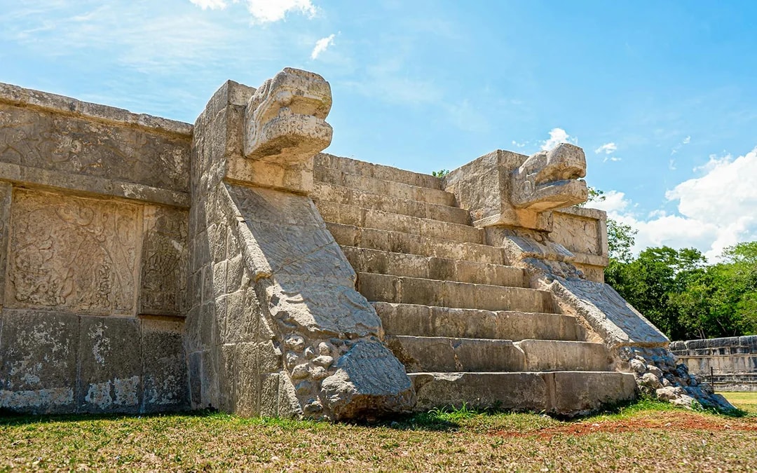 From Playa del Carmen: Chichén Itzá Early Guided Tour with Hotel Pickup & Lunch Image 4