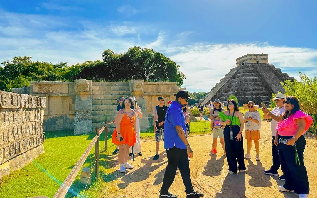 From Playa del Carmen: Chichén Itzá Early Guided Tour with Hotel Pickup & Lunch Image 6