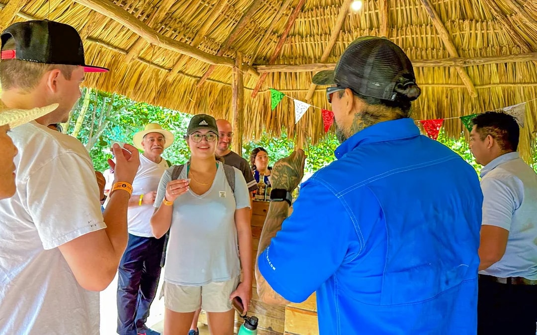 From Playa del Carmen: Chichén Itzá Early Guided Tour with Hotel Pickup & Lunch Image 9