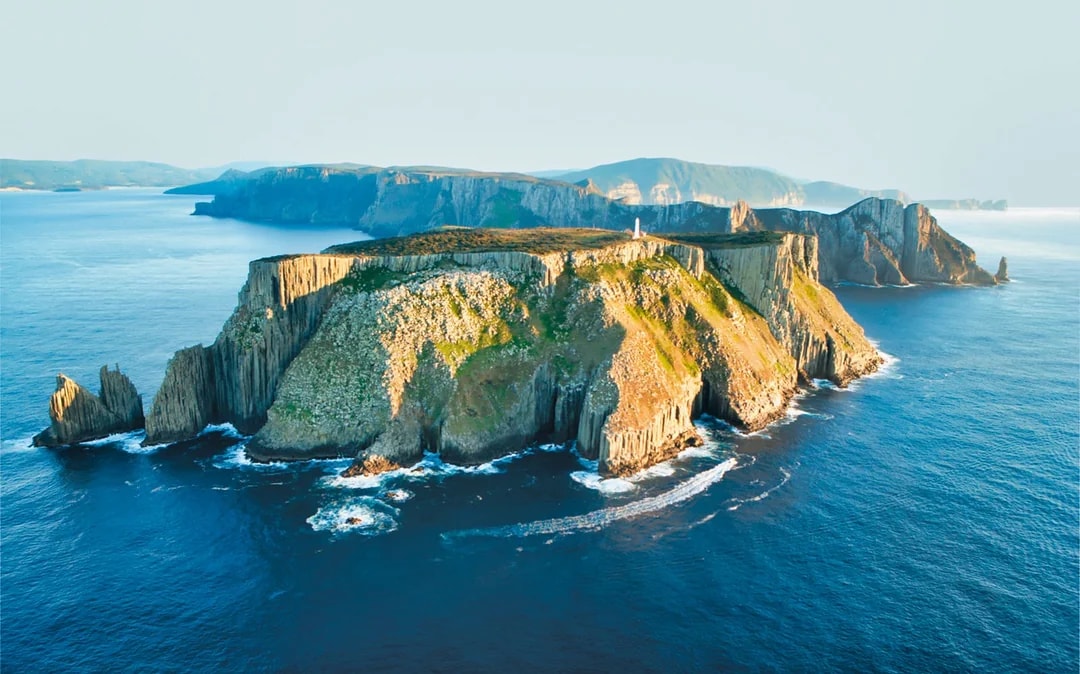 From Port Arthur: Tasman Island 3-Hour Wilderness Cruise

 Image 4