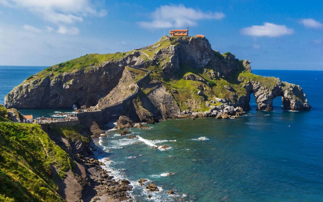 From San Sebastian: Gaztelugatxe & Guernica Tour Image 8