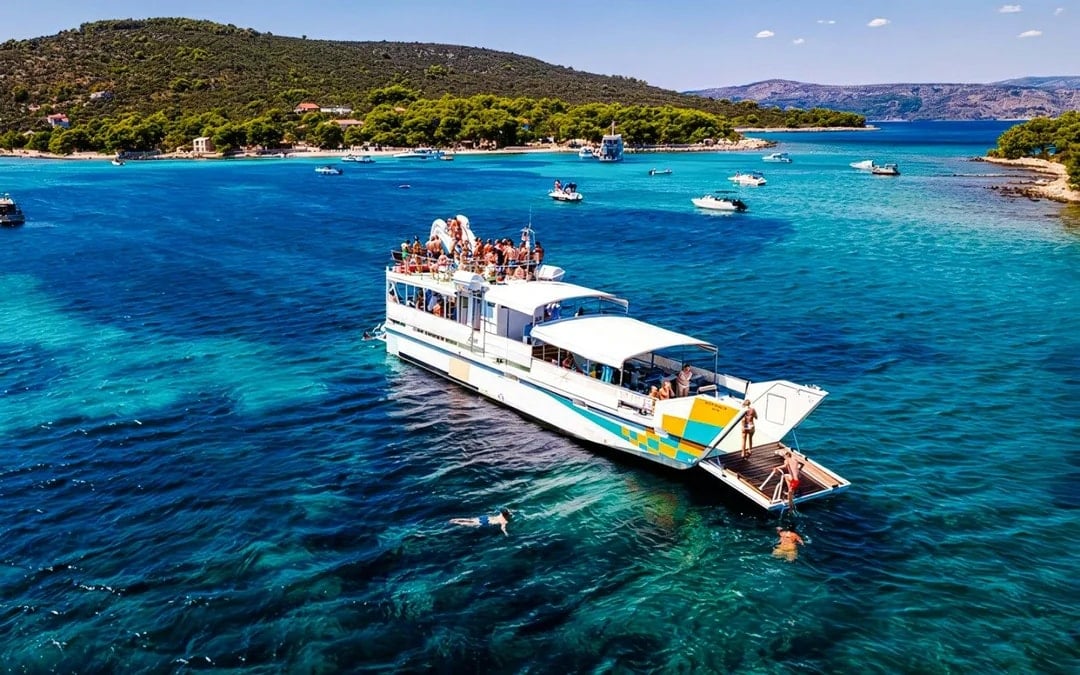 From Split: Blue Lagoon, Ciovo & Solta Boat Tour with Lunch & Drinks