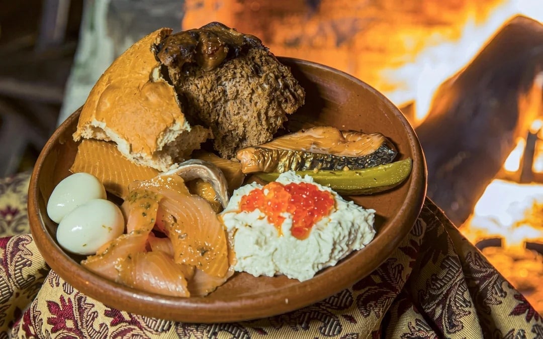 From Tallinn: Estonian Food and Drinks Tour with Local History