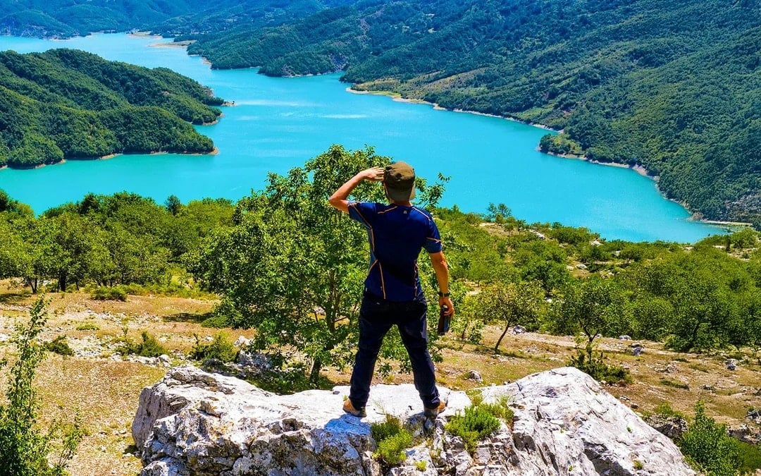 From Tirana: Bovilla Lake & Gamti Mountain Hiking Tour by Minibus