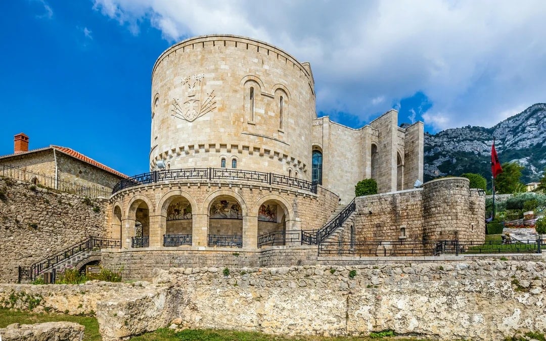 From Tirana: Kruja Castle, Skanderbeg Museum & Sari Salltik Guided Day Trip