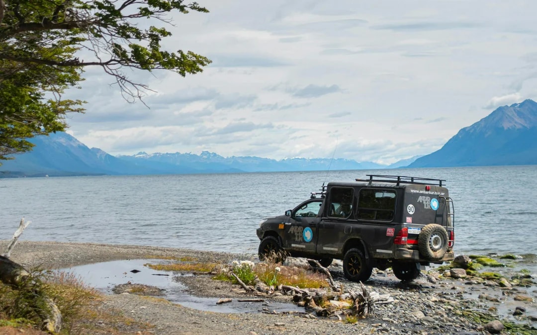 From Ushuaia: Lakes Off-Road 4x4 Tour with Forest Refuge Lunch Image 8