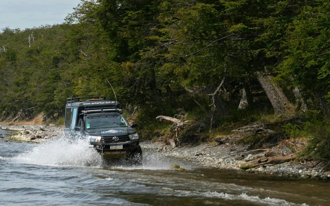 From Ushuaia: Lakes Off-Road 4x4 Tour with Forest Refuge Lunch