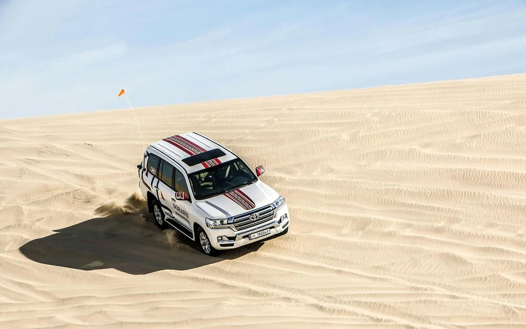 Full-Day Desert Safari with Dune Bashing, Al Majles Resort Day Pass & Lunch Image 4