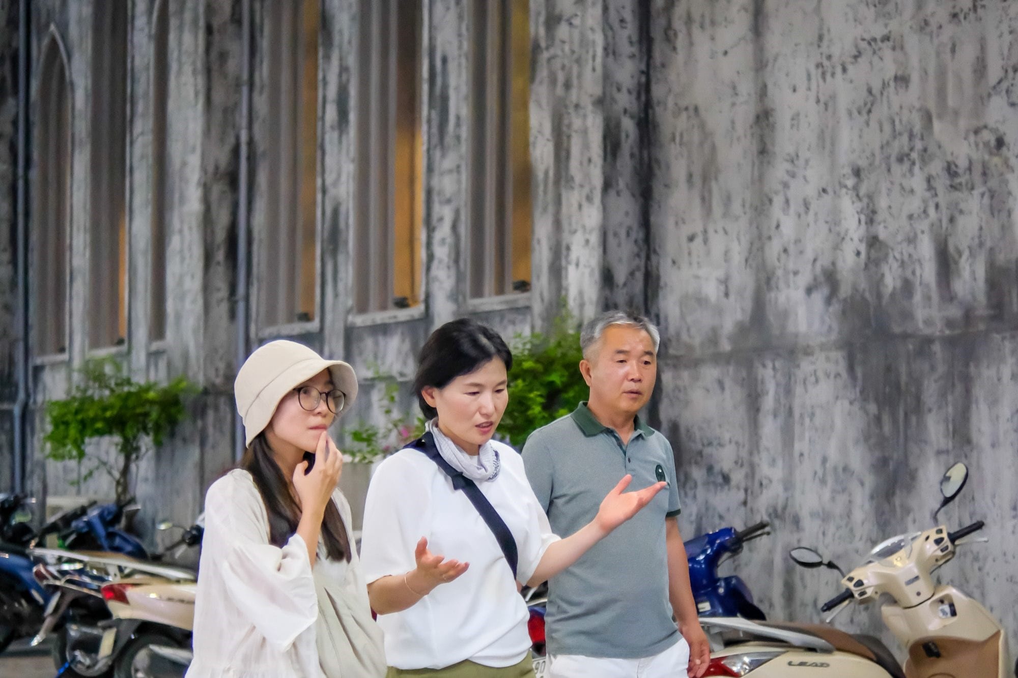 Hanoi: Full-Day City Tour and Water Puppet Show