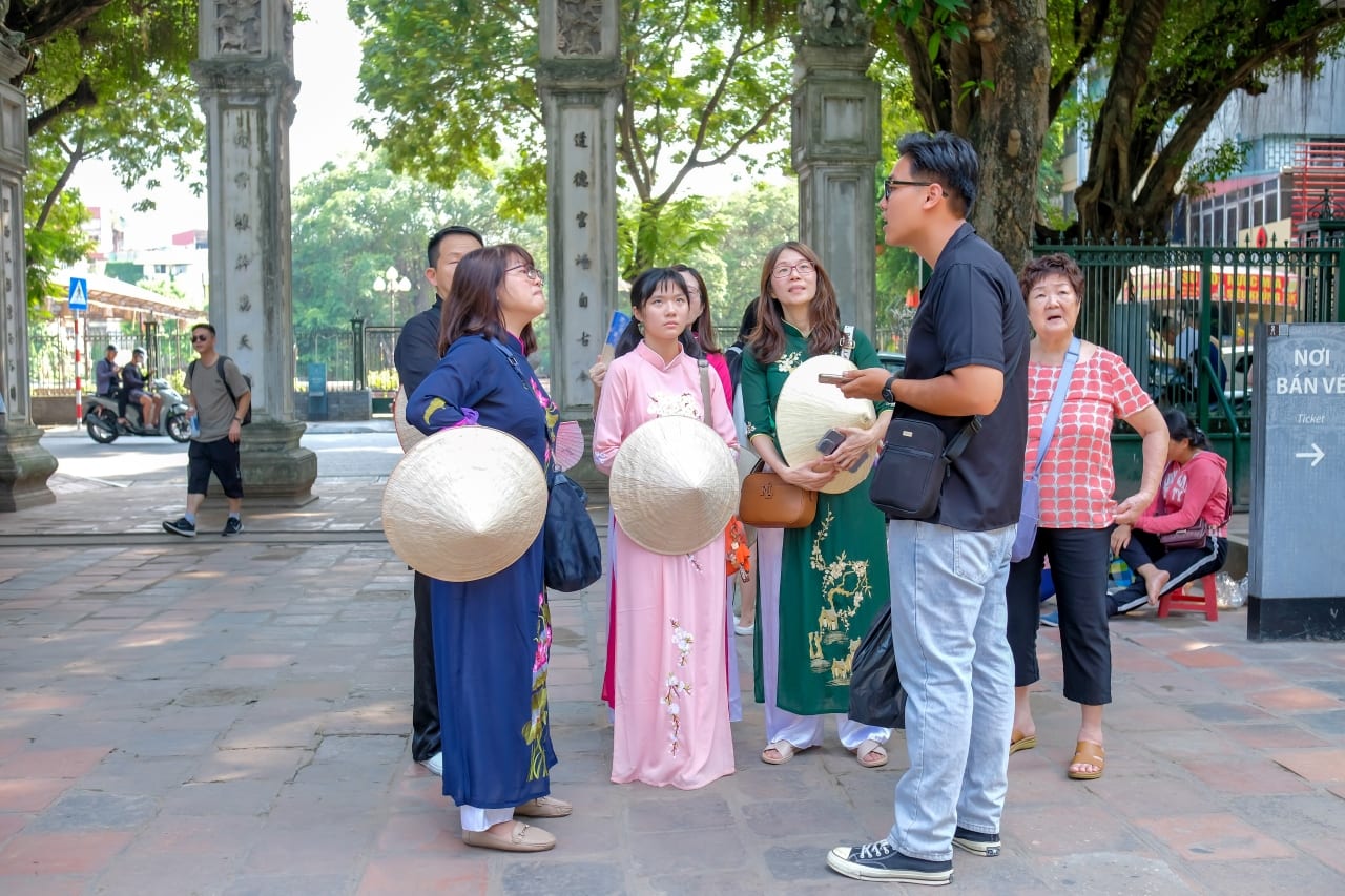 Hanoi: Full-Day City Tour and Water Puppet Show