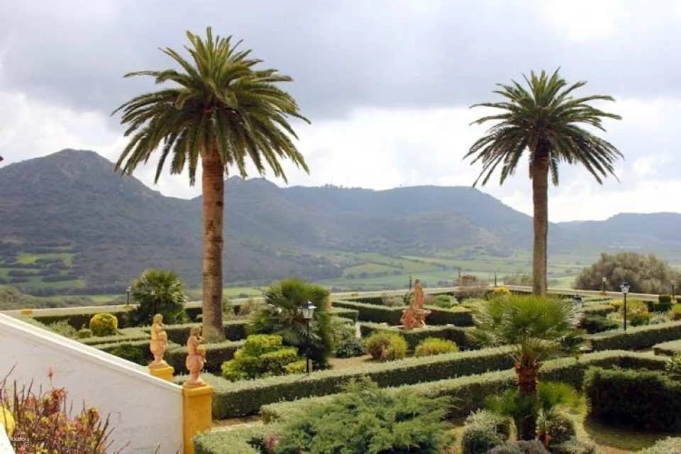 Full-day Menorca countryside tour with cheese-tastings