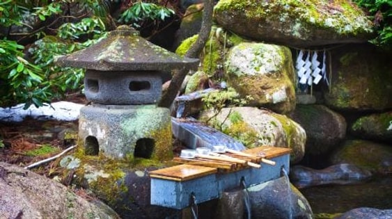 Nikko Futarasan jinja Haiden