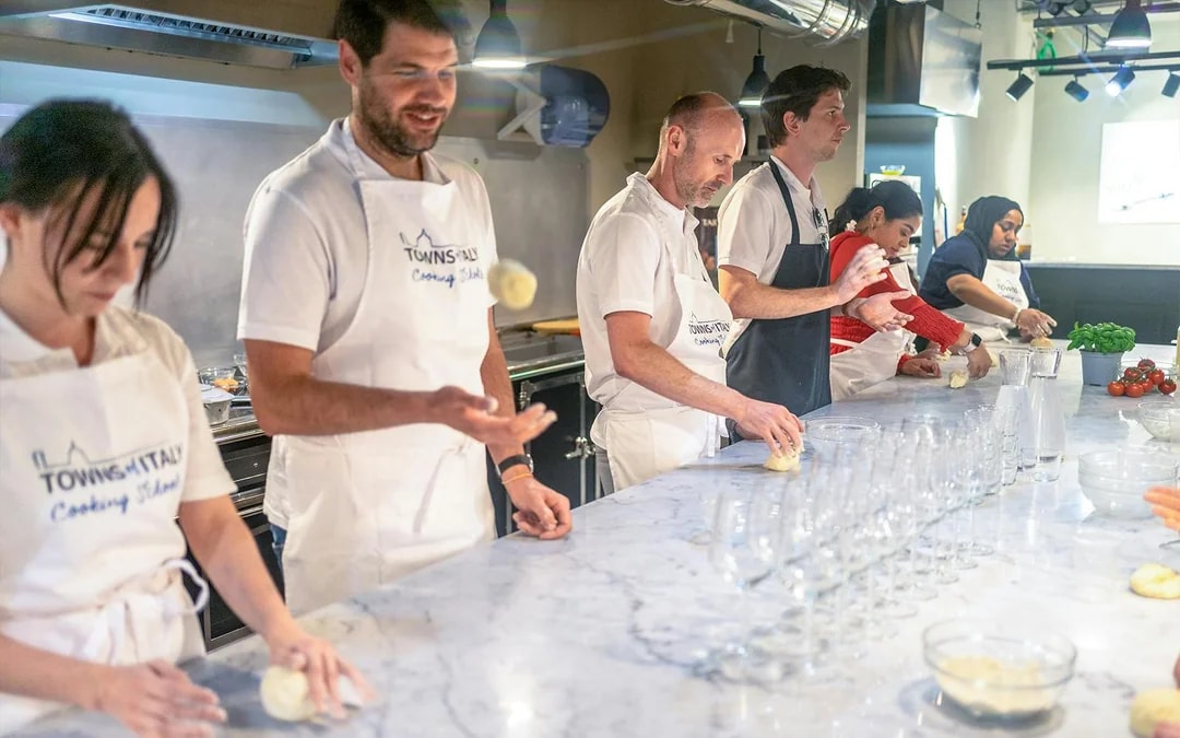 Gelato and Pizza Making Class in Milan Image 5